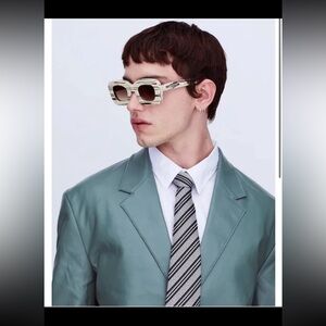 Poppy Lissiman Casino Sunglases in Oyster